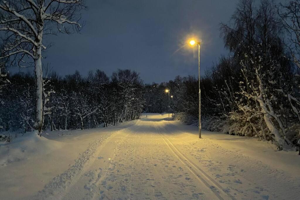 Ny Leilighet I Nytt Bygg I Naturskjonne Omgivelser! Tromsø Buitenkant foto